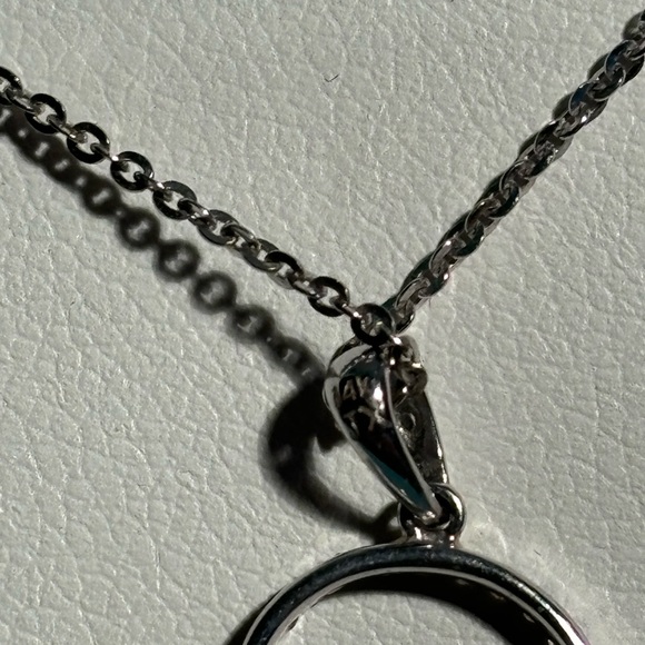 14kt White gold 16’ necklace and initial “C” pendant. - Picture 8 of 9